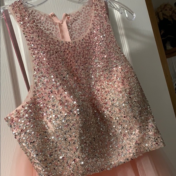 PROM DRESS- PRICE NEGOTIABLE - Picture 3 of 5